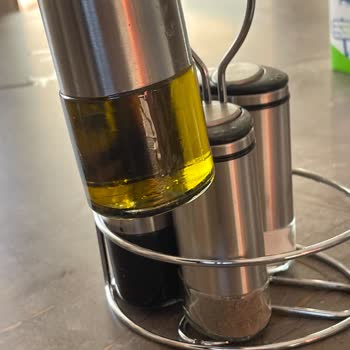 Karaca Züccaciye Karaca Yağ Şişesi Akması