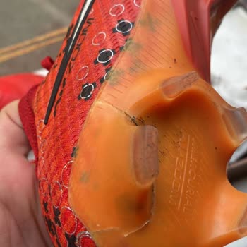 Nike İstinyePark Krampon Yarığı Değişim Olmaması