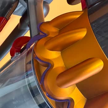 Dyson V15 Performans Ve Estetik Sorunu