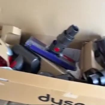 Dyson V10 Sıfır Deyip Tamir Görmüş Cihaz Gelmesi