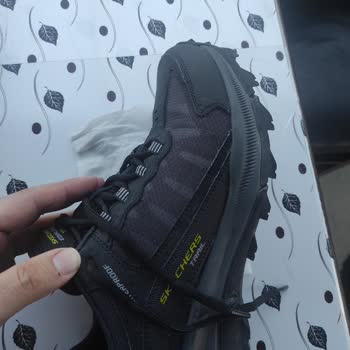 Trendyol Skechers Ayakkabı Yırtılma Şikayeti