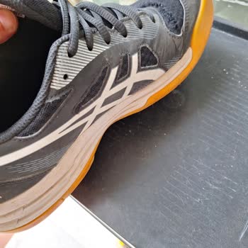 Asics Voleybol Ayakkabısı Yırtılması