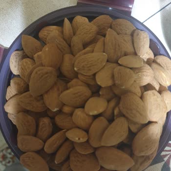 Online Çiftçi Yüzde Yuz Taze Sloganıyla Bayat Badem Yollandı!