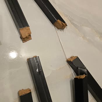 Milli Kitaplık Ürünü Bugün Aldım Param Parça Umduğum Gibi Çıkmadı Kalite Çok Düşük.