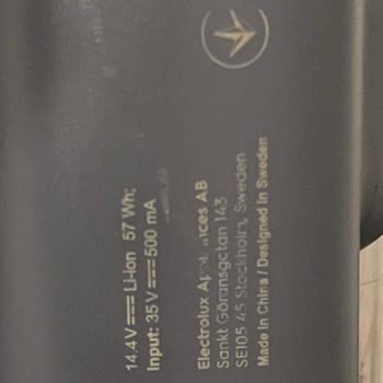 Electrolux Dikey Şarjlı Süpürge Boru Mandalı Kırılması