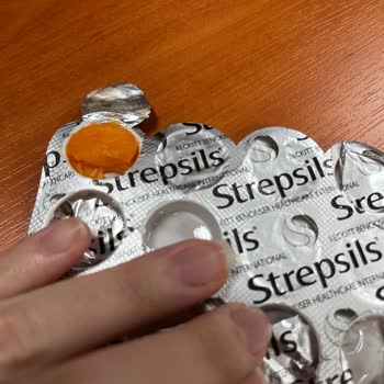 Strepsils Blister İçerisinde Erimiş Pastil