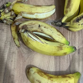 Yemeksepeti Mahalle Yemek Sepetinin 2 Defa Kabukları Soyulmuş Muz Göndermesi