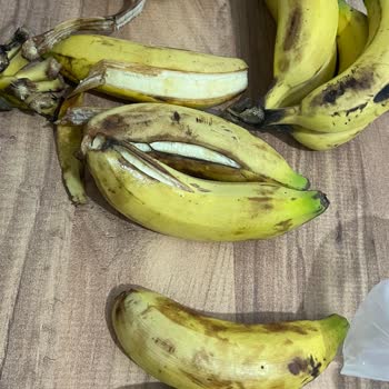 Yemeksepeti Mahalle Yemek Sepetinin 2 Defa Kabukları Soyulmuş Muz Göndermesi