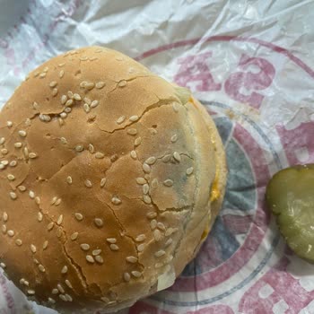 Saloon Burger Ve Küflü Ekmekleri, Para İadem Yapılmadı