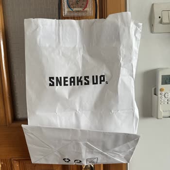 Sneaks Up 5 TL Poşet Parası!