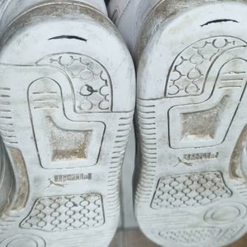 Puma Spor Ayakkabı Tabanda Yırtılma