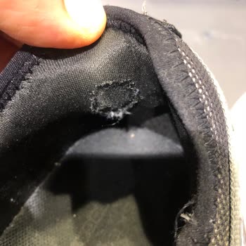 Skechers Ümraniye Can AVM'de Alınan Ayakkabının Kalitesizliği