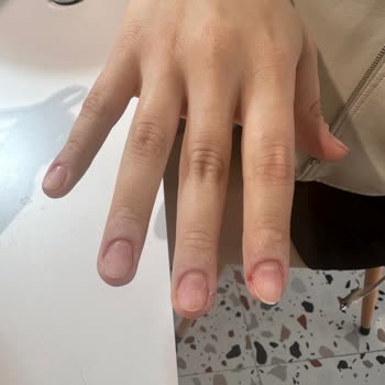 İzmir Jel Tırnak Böyle Bir Saçmalık Görmedim