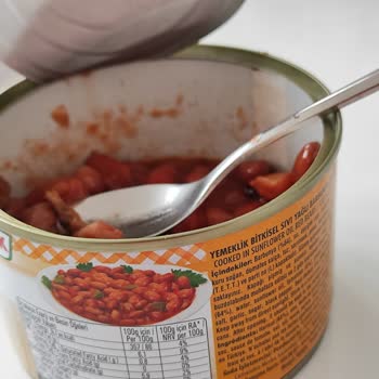 Tamek Barbunya Pilaki İçinden Sıkan Tahta Parçası