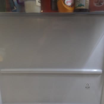 Arçelik Buzdolabı, İnce Plastik Kaplama Kullanmış.