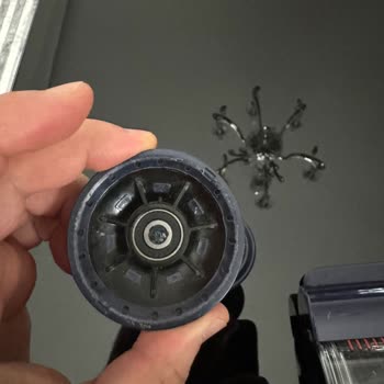 Dyson Gen5 Detect Sıfır Aldığımız Süpürge Kendi Kendine Kırıldı