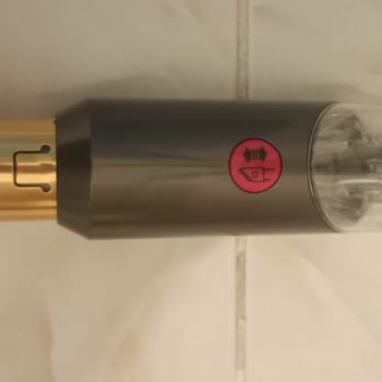 Dyson Ayıplı Ürün İadesi Almadılar Ve Yedek Parça Da Gönderilmedi.
