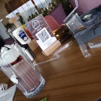 Serander Cafe Para Çöp Oldu