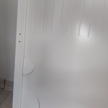 IKEA Hemnes Divan Yine Kusurlu Parça Gönderimi