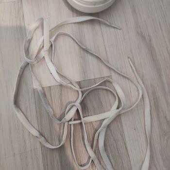 Elle Ayakkabı, Sıfır Ayakkabıya Kullanılmış Bağcık