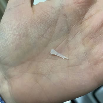 Hakmar Express Market Göynük Süt İçinden Silikon Çıktı!