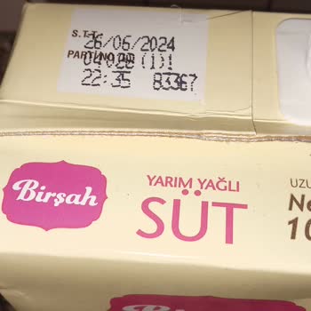 Birşah Süt Siyah Parçacıklar