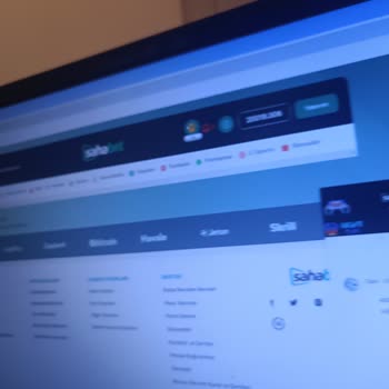 Sahabet Durduk Yere Ban Atıyor