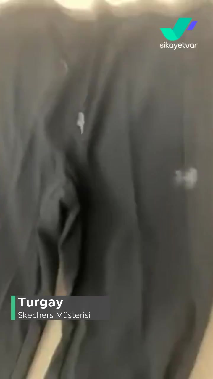 Skechers Pantolonunda Tüylenmeler Mevcut videonun kapak resmi