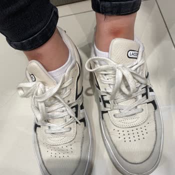 Lacoste Ayakkabının Başı Dönüyor Bileklerimi Yara Etti
