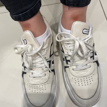 Lacoste Ayakkabının Başı Dönüyor Bileklerimi Yara Etti
