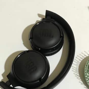 JBL Kulaklığım Bozuldu. Şarj Almıyor.