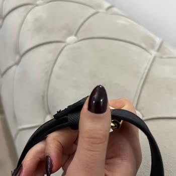 Adana Optimum AVM Guess Şubesinden Aldığım Guess Çantanın İpleri Sökük