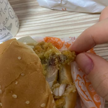 Popeyes Bozuk Ürün Gönderdi