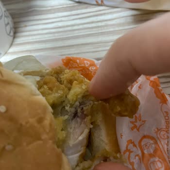 Popeyes Bozuk Ürün Gönderdi