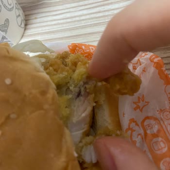 Popeyes Bozuk Ürün Gönderdi