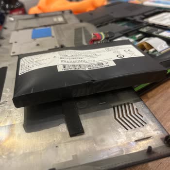 Monster Laptop Batarya Şişmesi