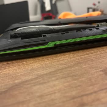 Monster Laptop Batarya Şişmesi