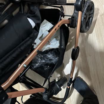 Pegasus Bebek Arabası Kabin Bagajında Kırıldı