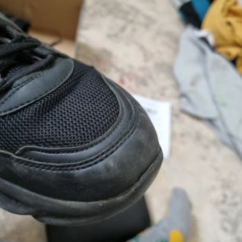 FLO Ayakkabı 6 Ay Garantisi Var Ama Hiçbir İşe Yaramıyor