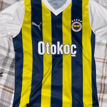 Fenerium Yeni Sezon Fenerbahçe Formasında Türk Bayrağı Yok