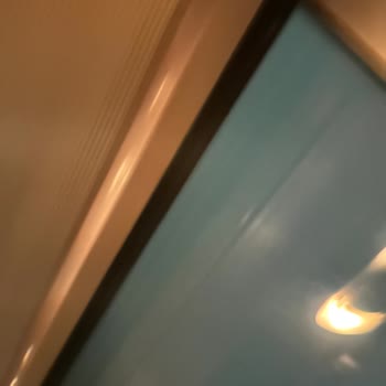 Kamil Koç Aracın Üstünden Gelen Su