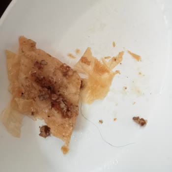 Çağdaş Market Baklavanın İçinden Kıl Çıktı