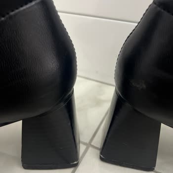 Stradivarius Streç Orta Boy Topuklu Bot