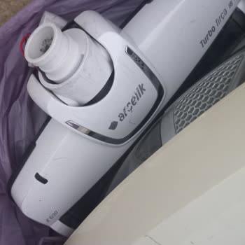 Arçelik Dikey Şarjlı Süpürgeniz Çalışıyorsa, Aksesuar Alacaksınız.