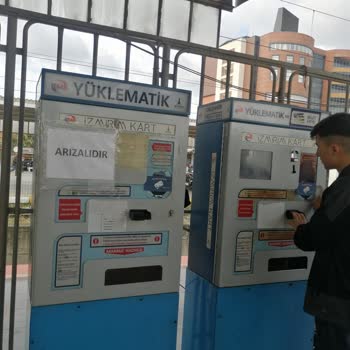 İzban Menemen İzbanda Yüklematik Bozuk Aliağa Hattı Sürekli Geç Geliyor