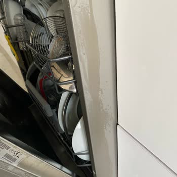 Vestel 4202 X Wi-Fi 4 Programlı Bulaşık Makinesi İnox Renk Atması.