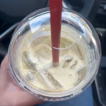 Kahve Dünyası Fıstıksız Fıstıklı Latte