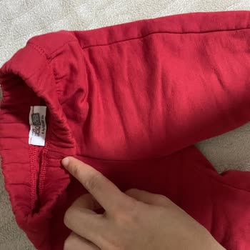 ebebek E Bebekten Aldığım Ürünler Yıkanmasına Rağmen Renk Verdi.