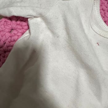 ebebek E Bebekten Aldığım Ürünler Yıkanmasına Rağmen Renk Verdi.