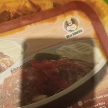 Usta Dönerci Viaport Venezia'dan Hayal Kırıklığı Yaşatan İskender Siparişi